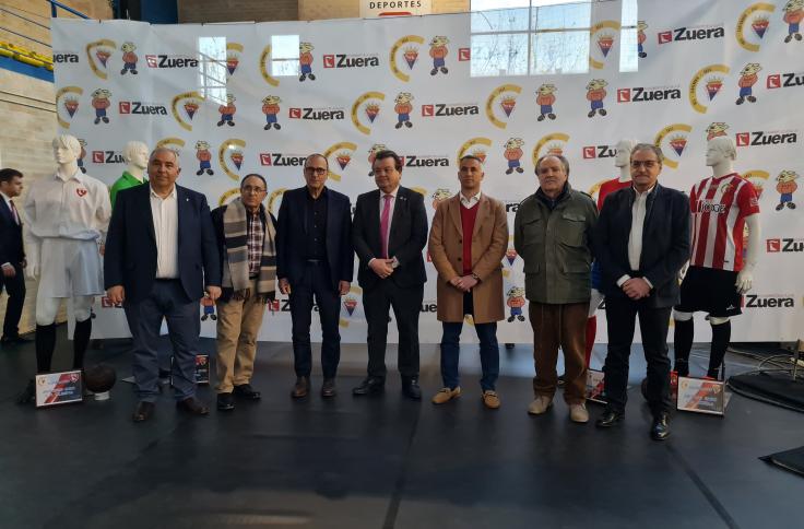 Autoridades y organizadores