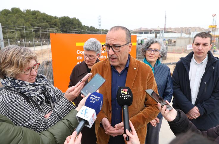 Felipe Faci visita el CEIP María Zambrano