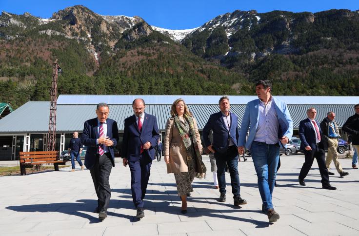 Visita a la obra ferroviaria en Canfranc