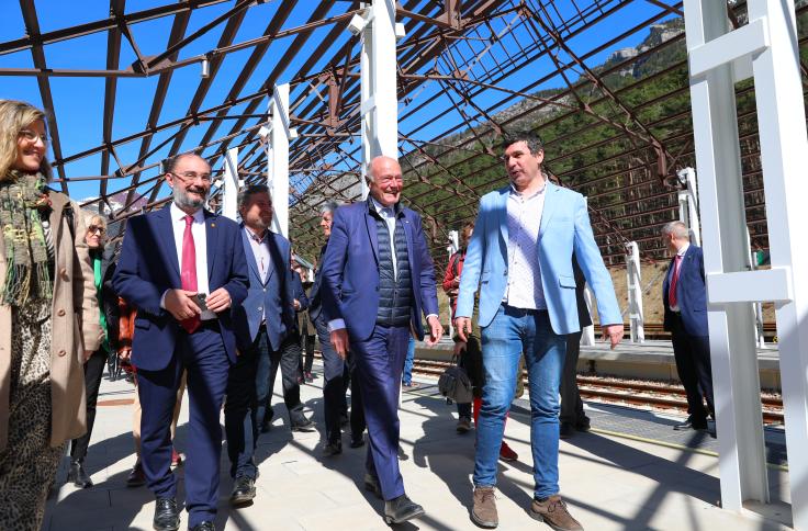 Visita a la obra ferroviaria en Canfranc