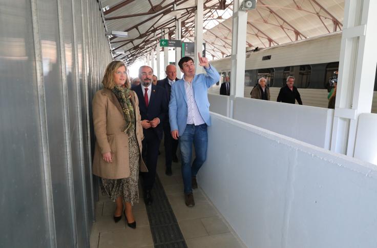 Visita a la obra ferroviaria en Canfranc