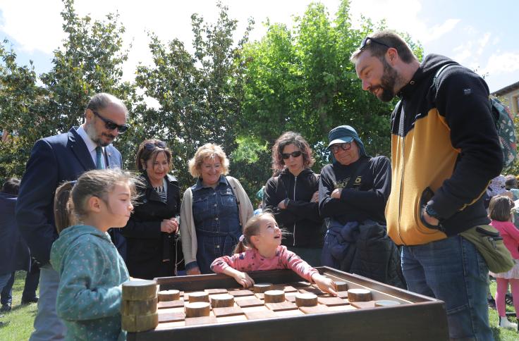 Lambán participa en la celebración del Día Internacional de las familias