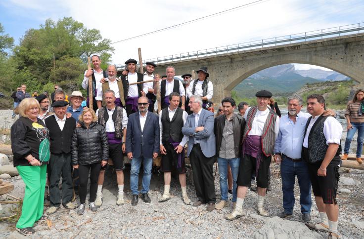 Lambán participa en el almuerzo de los navateros