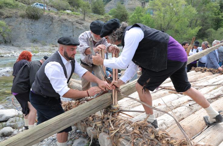 Lambán participa en el almuerzo de los navateros