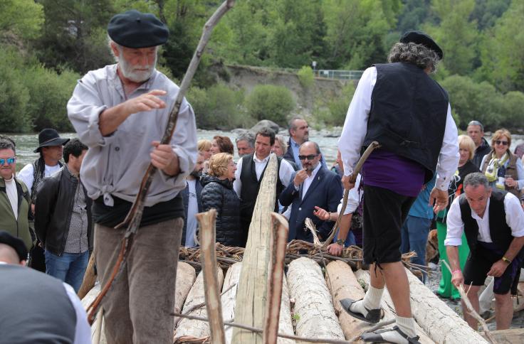 Lambán participa en el almuerzo de los navateros