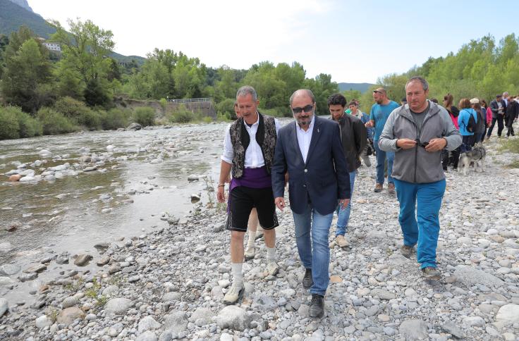 Lambán participa en el almuerzo de los navateros