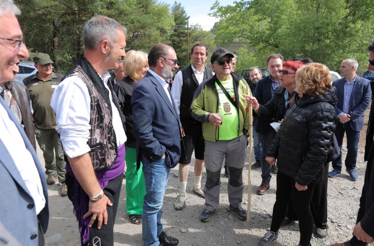 Lambán participa en el almuerzo de los navateros