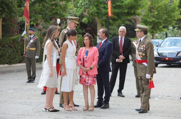 El Presidente de Aragón, Javier Lambán, en la entrega de Reales Despachos en la Academia General Militar de Zaragoza, que ha presidido su Majestad el Rey
