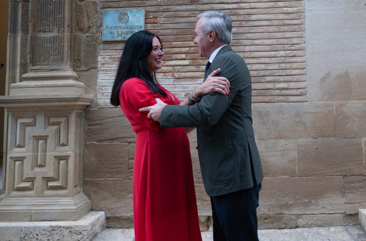 Visita institucional de Jorge Azcón al Ayuntamiento de Huesca y a la Delegación Territorial del Gobierno