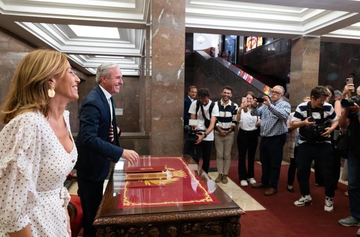 Visita institucional al Ayuntamiento de Zaragoza