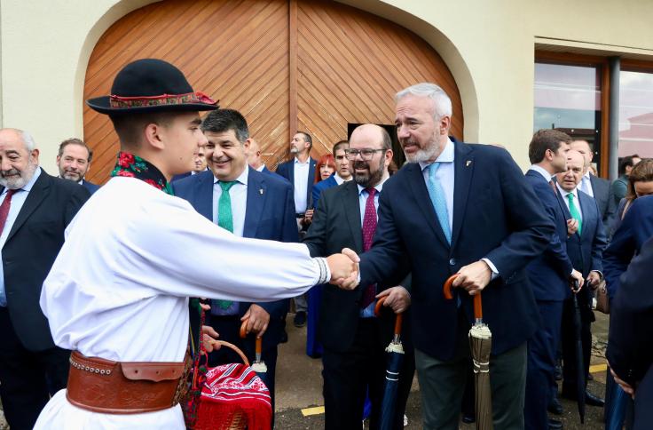 Azcón asiste a la Fiesta de la Vendimia de Cariñena