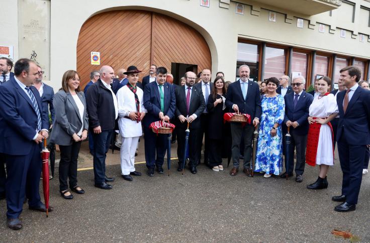 Azcón asiste a la Fiesta de la Vendimia de Cariñena