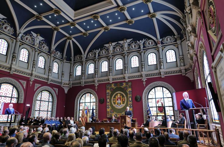 Azcón participa en la apertura del curso académico en la Universidad de Zaragoza