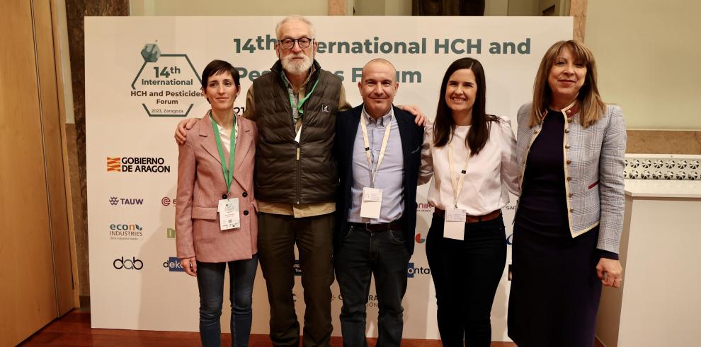 Elena Cano, John Vijgen, Carlos Gamarra, Victoria Esteruelas y Berta Fernández, antes del acto inaugural.
