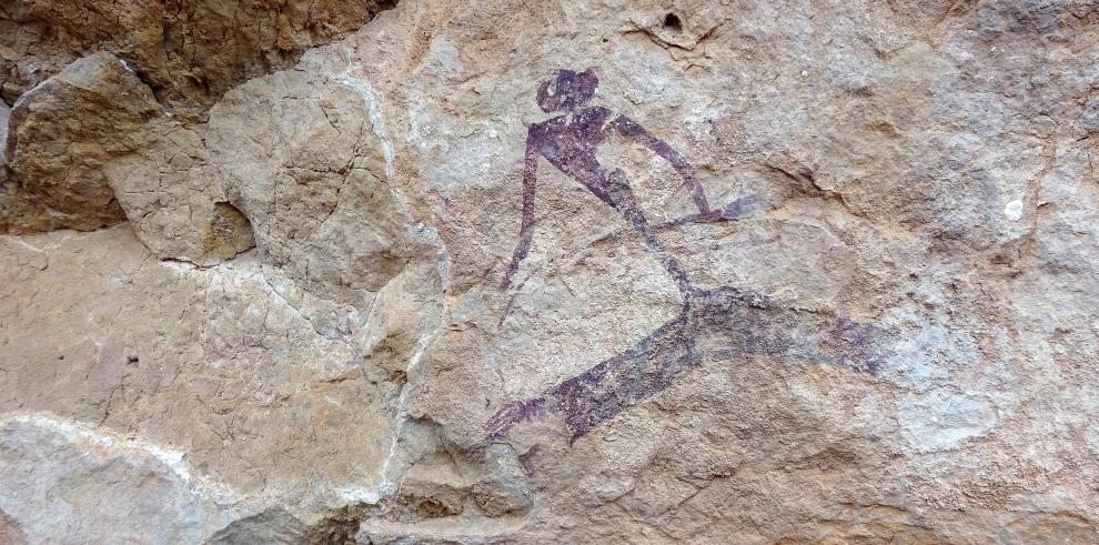Pintura de un gran arquero lanzado a la carrera aparecida en La Hoz de la Vieja (Teruel)