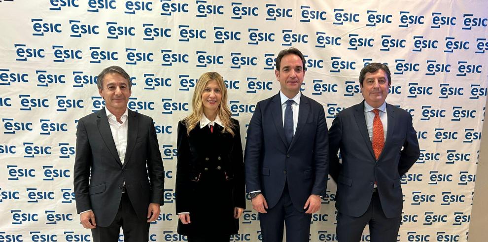 La jornada ha contado con la participación también del director general de Política Económica y el director gerente de Aragón Exterior