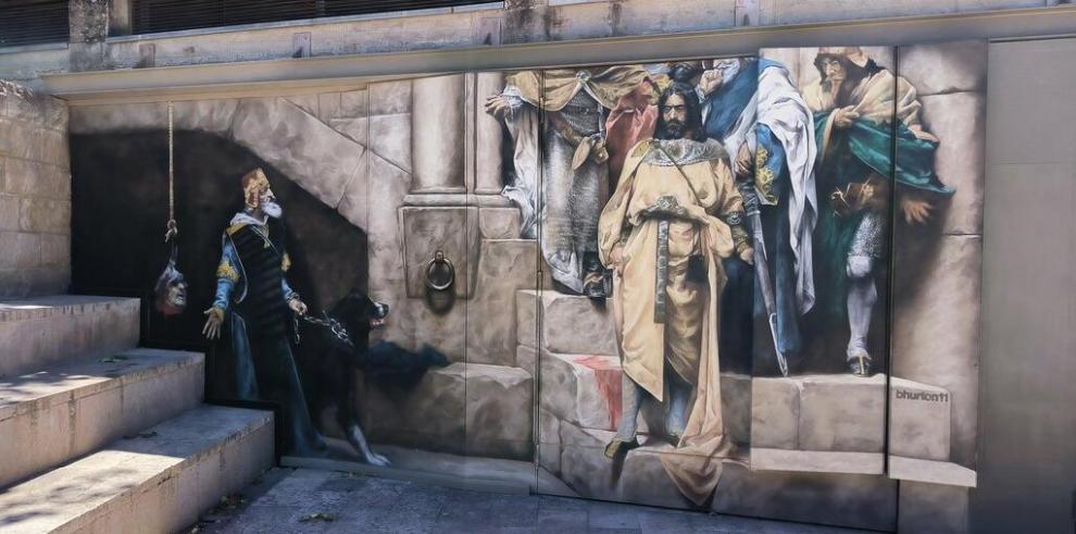 Intervención artística que recrea la obra de La Campana de Huesca, en el exterior del Museo de Huesca.