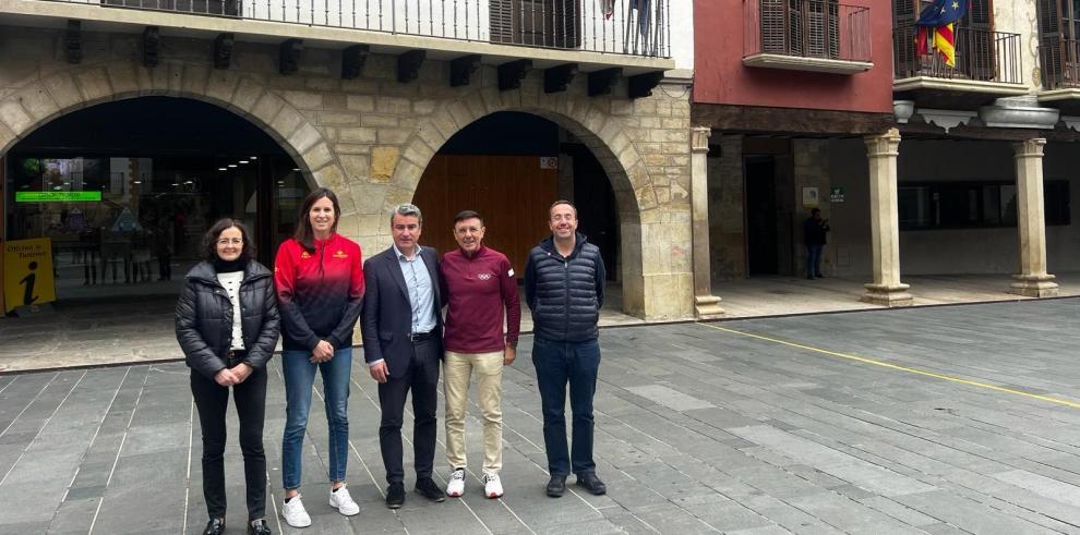 Reunión a tres bandas en Graus para cerrar el Nacional de duatlón para 2025.