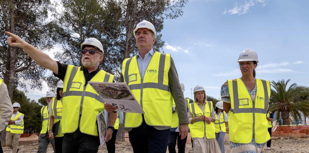 El presidente Azcón participa en la colocación de la primera piedra del Complejo residencial y de servicios ubicado en Valdefierro