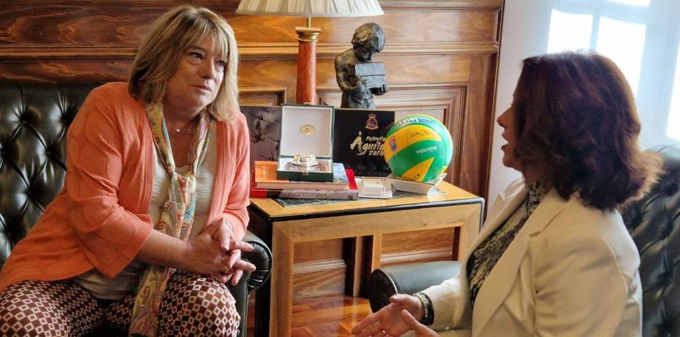 La reunión entre la alcaldesa y la consejera ha tenido lugar en el Ayuntamiento de Teruel.