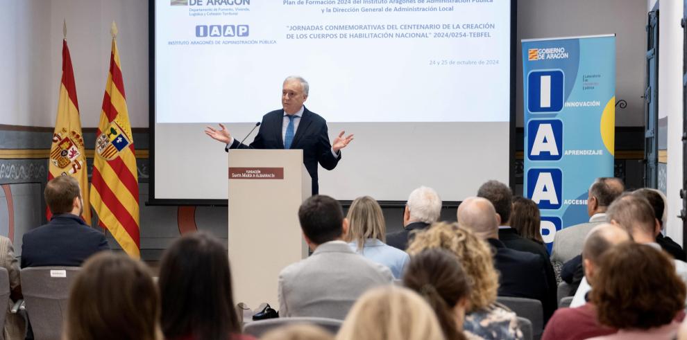 El consejero de Fomento, Vivienda, Logística y Cohesión Territorial, Octavio López, inaugura las jornadas conmemorativas del centenario de la habilitación nacional.