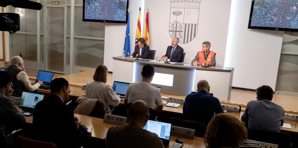 Jorge Azcón y Roberto Bermúdez de Castro, en rueda de prensa tras el Consejo de Gobierno en el que se ha firmado el decreto ley de medidas urgentes para la reparación de daños por la DANA.