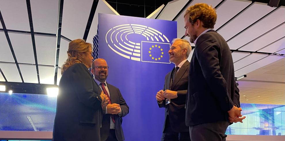 El presidente Azcón apoya la candidatura de Cariñena como “Ciudad Europea del Vino”.