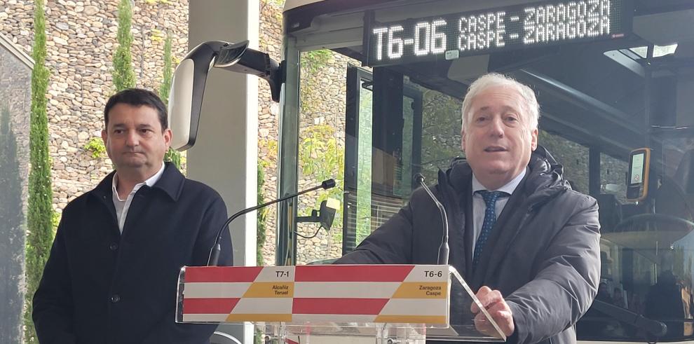 Octavio López presenta 44 nuevas líneas del Mapa Concesional de Transportes en Alcañiz.