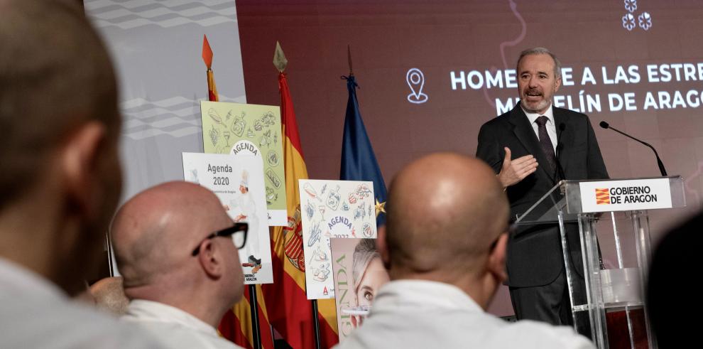 Jorge Azcón, en el acto de reconocimiento a las Estrellas Michelin y presentación de la Agenda Gastronómica de Aragón 2025.