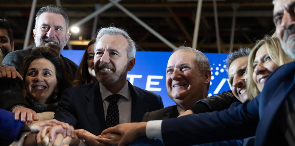 El presidente del Gobierno de Aragón, Jorge Azcón, visita junto al ministro de Industria y Turismo, Jordi Hereu, las instalaciones de Stellantis en Figueruelas.