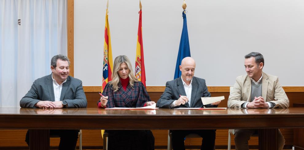 La firma sella la alianza entre ANMOPYC y el Instituto Tecnológico de Aragón
