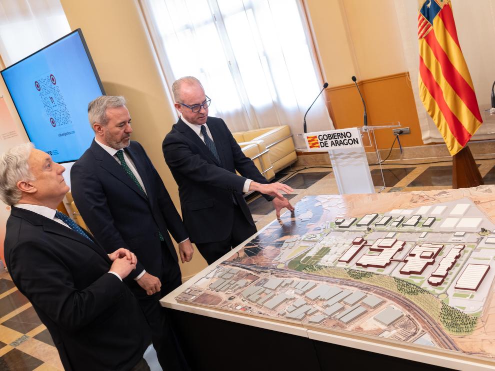 El presidente Jorge Azcón, y el CEO de Grupo Costa, Jorge Costa, detallan el proyecto CLAVE (Centro Logístico Agroalimentario del Valle del Ebro).