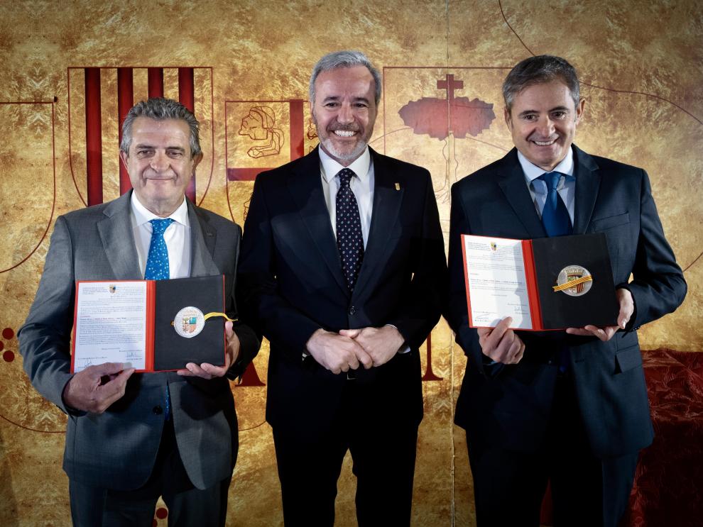 El presidente Azcón participa en el acto de Huesca por el Día de San Jorge.