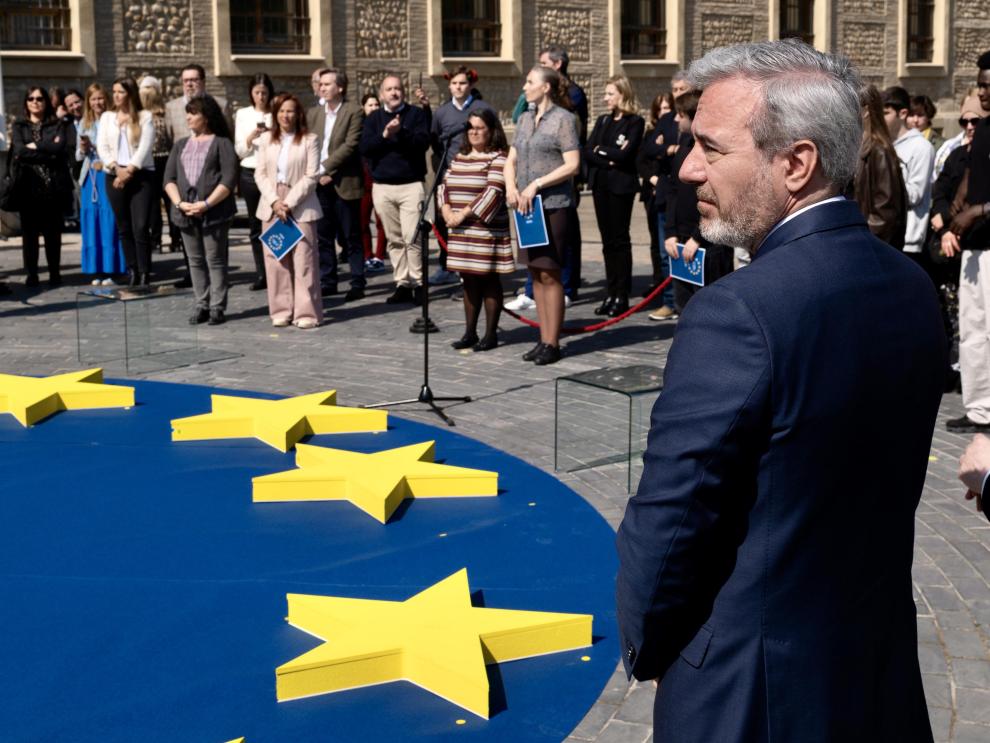El presidente Azcón participa en los actos conmemorativos por el Día de Europa en el edificio Pignatelli.
