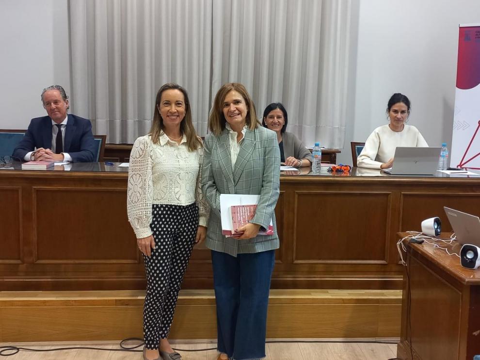 Raquel Campos ha participado en la entrega de los Premios de la Cátedra Aragón Plataforma Logistica.