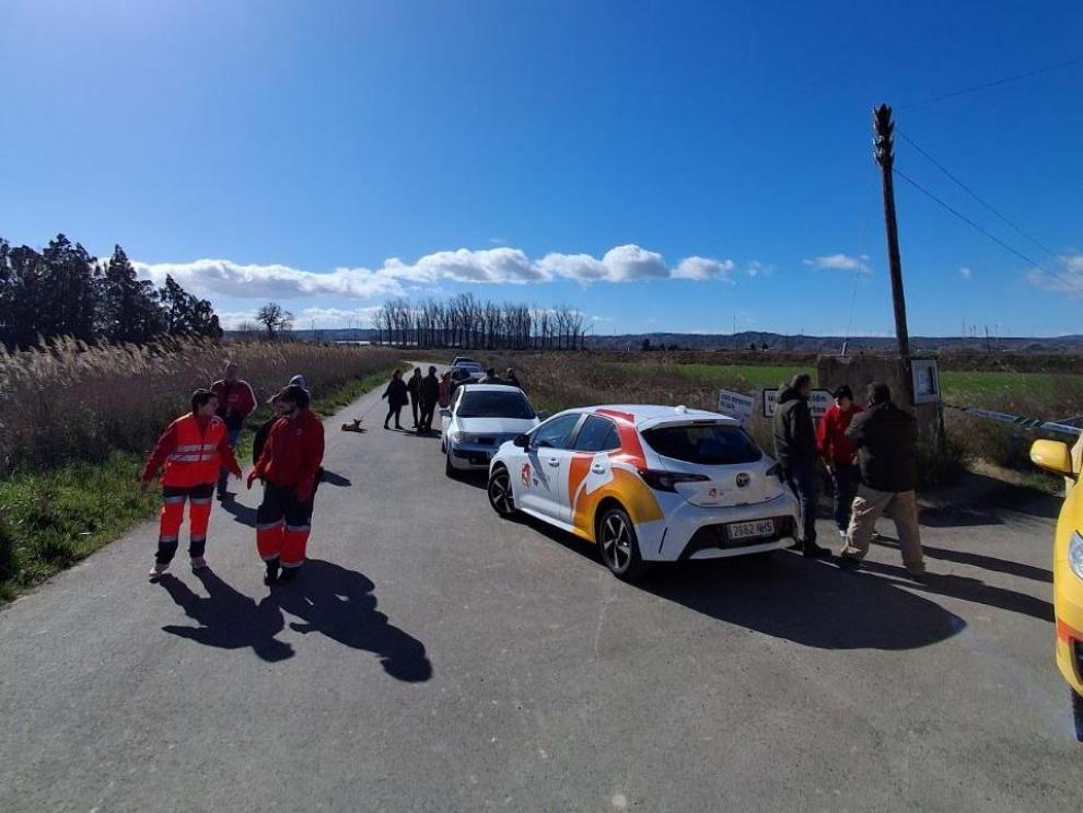 Algunos de los vecinos desalojados se han podido desplazar esta mañana a sus domicilios para recoger algunos enseres.