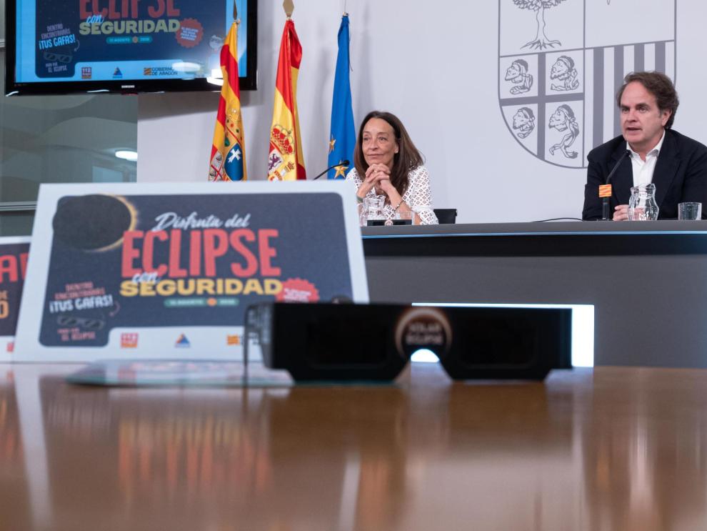 Los consejeros Susín y Bermúdez de Castro, en la rueda de prensa