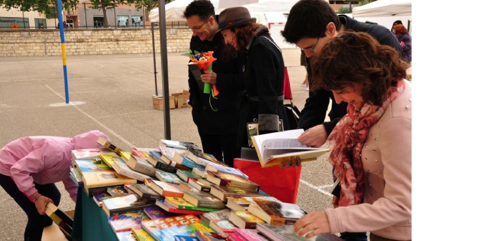 El CEIP Tomás Alvira celebra su XII Feria Solidaria del Libro 