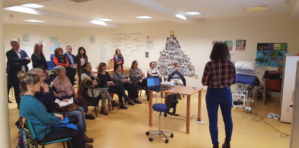 El IASS desarrolla un proyecto piloto de formación de personas cuidadoras en ocho Hogares de Mayores de toda la Comunidad