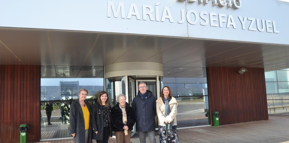 La científica María José Yzuel conoce en Walqa el edificio al que da nombre