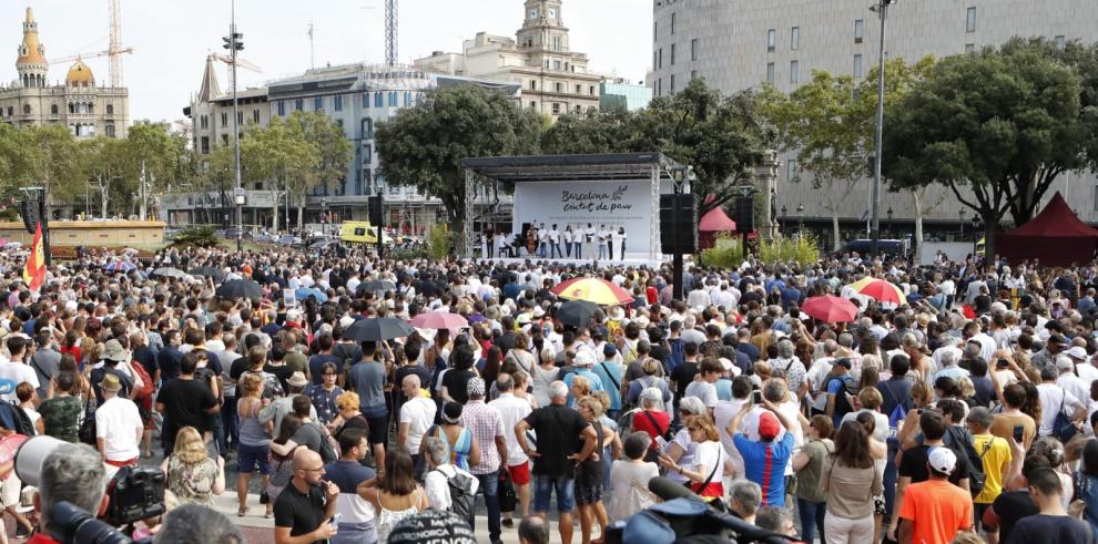 Aragón, presente en el homenaje a las víctimas del atentado terrorista de Barcelona