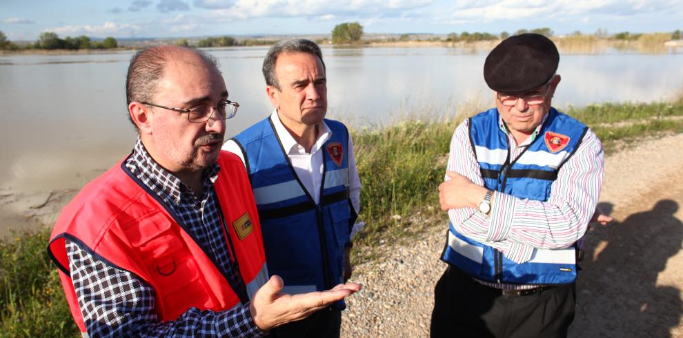 El Presidente de Aragón visita la Ribera Baja del Ebro donde todos los recursos ya están en marcha para proteger urbanos, bienes materiales y cultivos