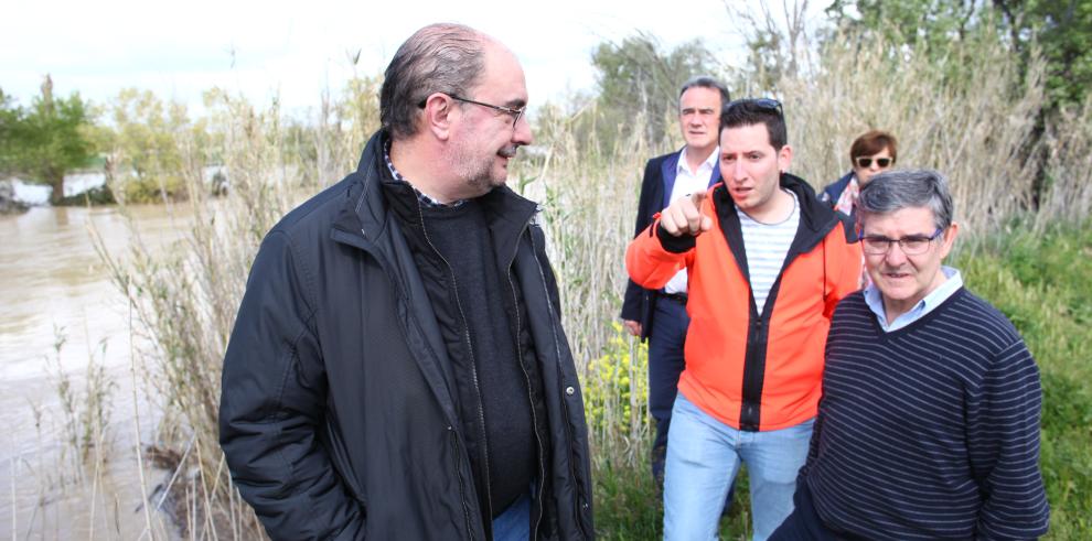 El Presidente de Aragón visita la Ribera Baja del Ebro donde todos los recursos ya están en marcha para proteger urbanos, bienes materiales y cultivos