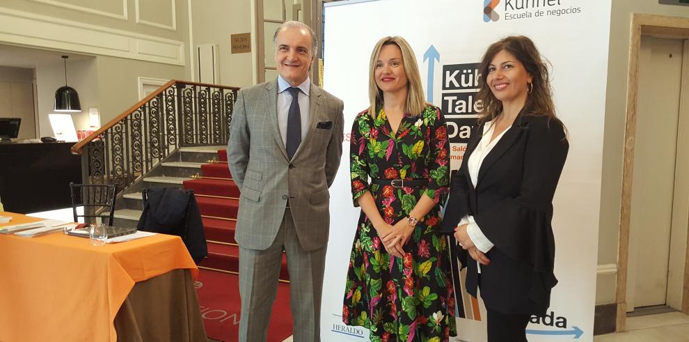 Pilar Alegría visita “Kühnel Talent Day” que reúne a empresas con jóvenes en busca de empleo