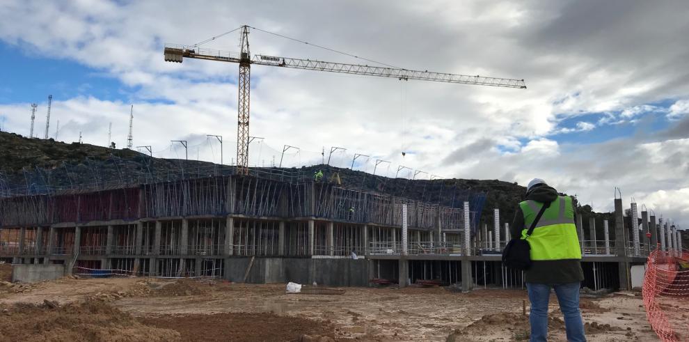 El futuro Hospital de Alcañiz sigue levantando su estructura