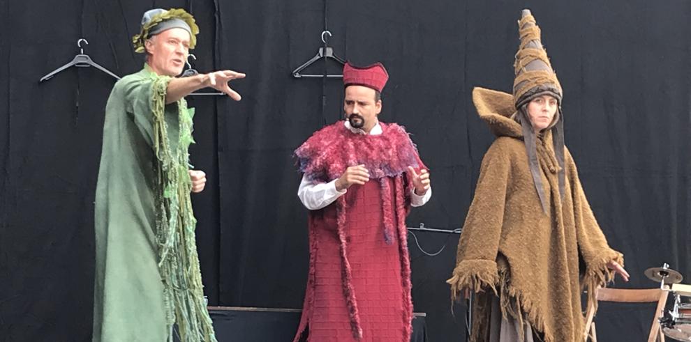 Un teatro histórico representa la declaración del Parque Nacional en los seis municipios de Ordesa y Monte Perdido