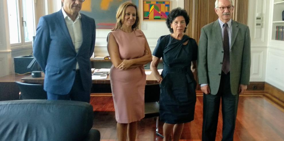 Reunión Mayte Pérez e Isabel Celaá