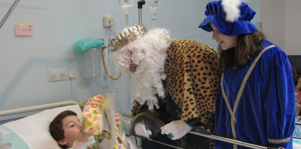 Los Reyes Magos han visitado el Hospital Infantil de Zaragoza