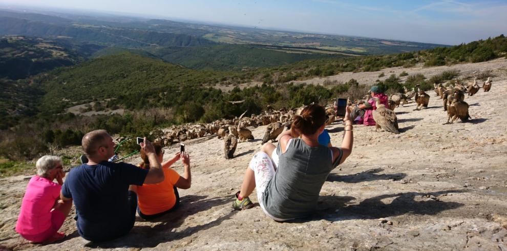 Seis tour operadores noruegos conocen el potencial del turismo de naturaleza y aventura aragonés 