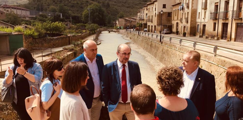 Lambán visita Uncastillo y se compromete a dar ayudas a los municipios afectados por las últimas riadas